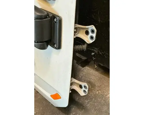 PETERBILT 579 Door Assembly, Front