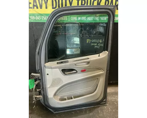 PETERBILT 579 Door Assembly, Front
