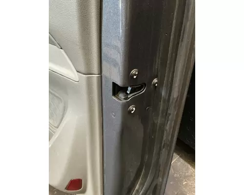 PETERBILT 579 Door Assembly, Front