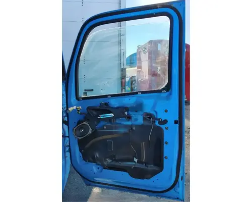 PETERBILT 579 Door Assembly, Front