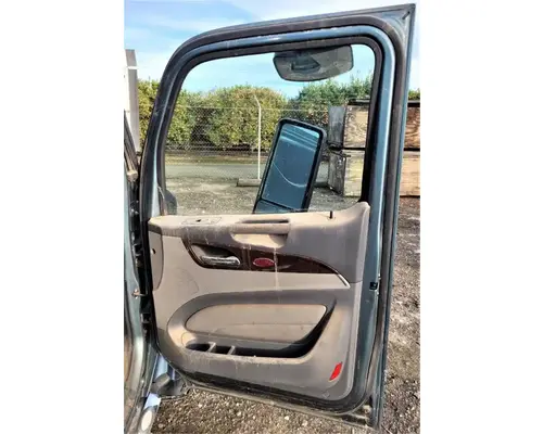 PETERBILT 579 Door Assembly, Front