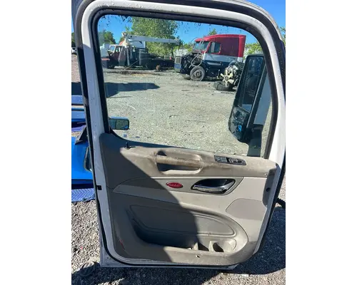 PETERBILT 579 Door Assembly, Front