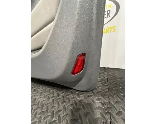 PETERBILT 579 Door Panel (Trim)