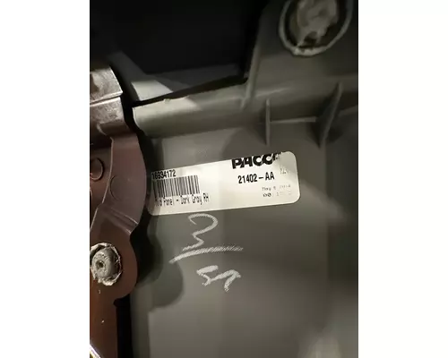 PETERBILT 579 Door Panel (Trim)