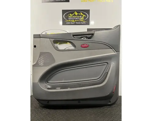 PETERBILT 579 Door Panel (Trim)