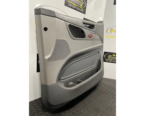 PETERBILT 579 Door Panel (Trim)