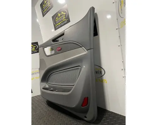 PETERBILT 579 Door Panel (Trim)