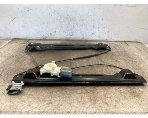 PETERBILT 579 Door Window Regulator, Front