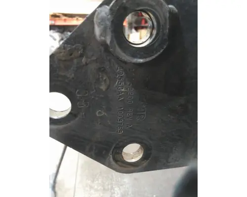 PETERBILT 579 ENGINE MOUNTS, VEHICLE (FRONT)