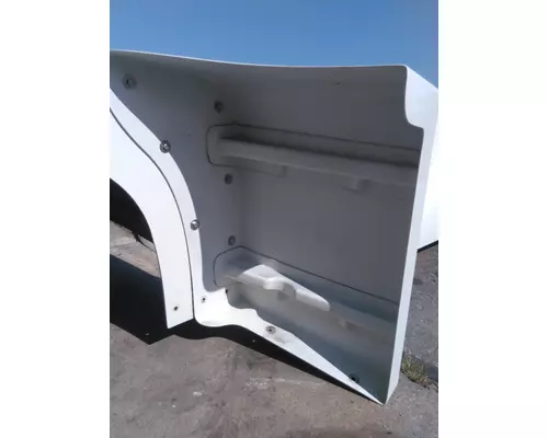 PETERBILT 579 FAIRING, WIND DEFLECTOR ROOF