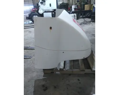 PETERBILT 579 FAIRING, WIND DEFLECTOR ROOF