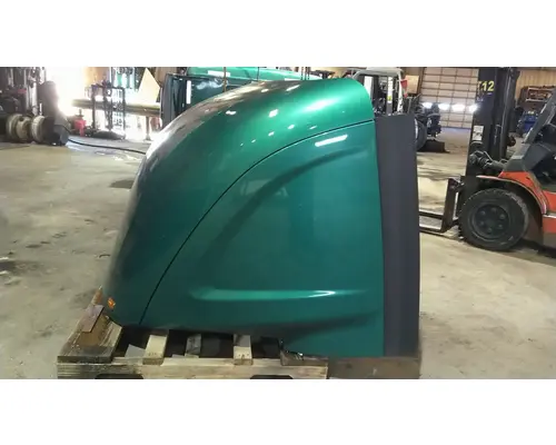 PETERBILT 579 FAIRING, WIND DEFLECTOR ROOF
