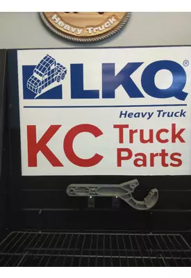 PETERBILT 579 FAIRING BRACKET/MOUNT