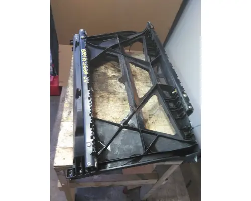 PETERBILT 579 FAIRING BRACKETMOUNT