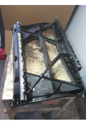 PETERBILT 579 FAIRING BRACKET/MOUNT