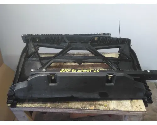 PETERBILT 579 FAIRING BRACKETMOUNT