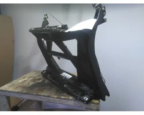 PETERBILT 579 FAIRING BRACKETMOUNT