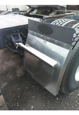 PETERBILT 579 FENDER, QUARTER/HALF REAR