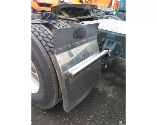 PETERBILT 579 FENDER, QUARTERHALF REAR