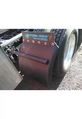 PETERBILT 579 FENDER, QUARTER/HALF REAR