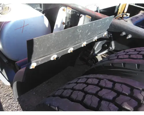 PETERBILT 579 FENDER, QUARTERHALF REAR