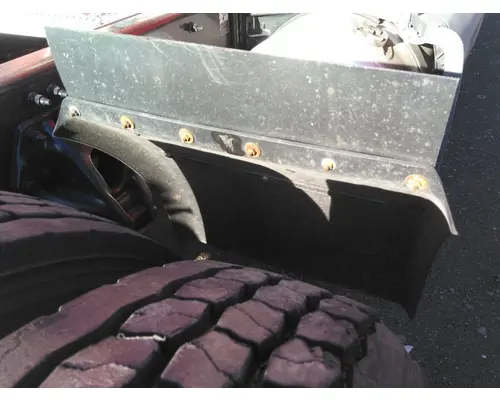 PETERBILT 579 FENDER, QUARTERHALF REAR