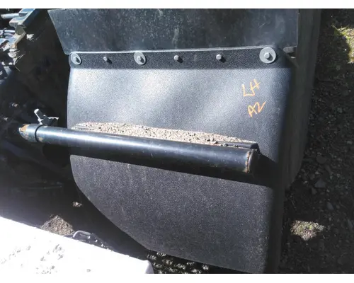 PETERBILT 579 FENDER, QUARTERHALF REAR