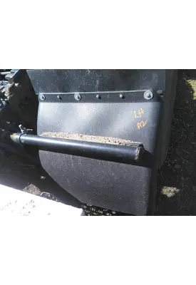 PETERBILT 579 FENDER, QUARTER/HALF REAR