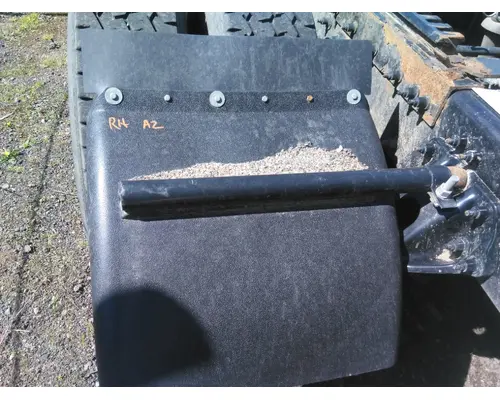 PETERBILT 579 FENDER, QUARTERHALF REAR