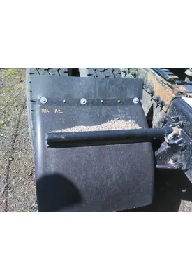 PETERBILT 579 FENDER, QUARTER/HALF REAR