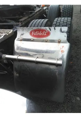 PETERBILT 579 FENDER, QUARTER/HALF REAR