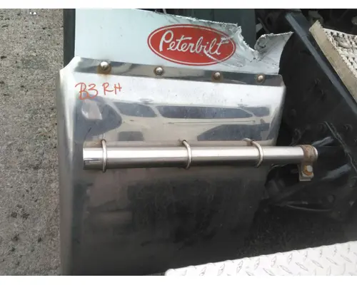 PETERBILT 579 FENDER, QUARTERHALF REAR