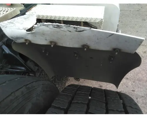 PETERBILT 579 FENDER, QUARTERHALF REAR