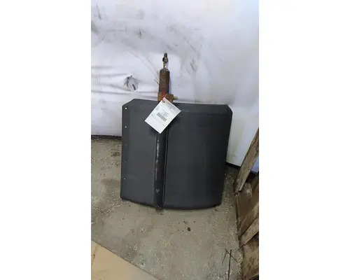 PETERBILT 579 FENDER, QUARTERHALF REAR