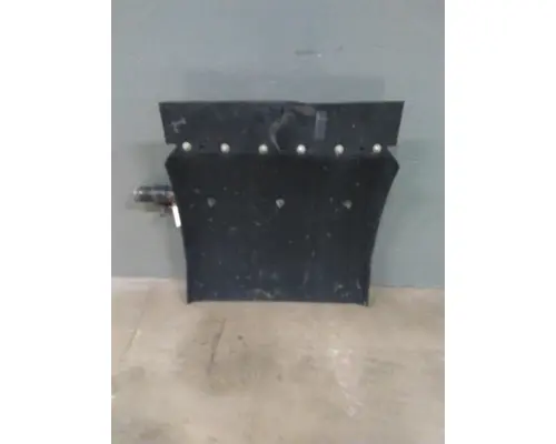 PETERBILT 579 FENDER, QUARTERHALF REAR