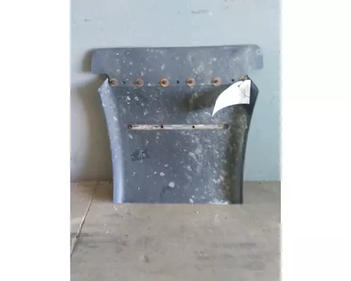 PETERBILT 579 FENDER, QUARTERHALF REAR