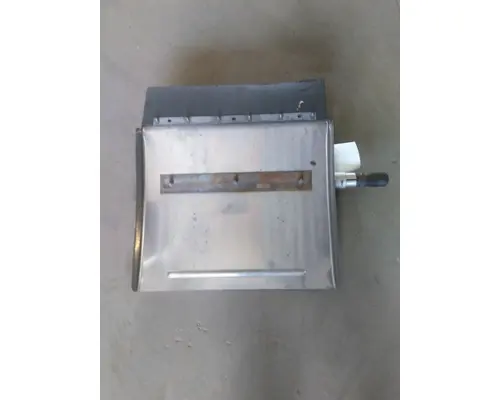 PETERBILT 579 FENDER, QUARTERHALF REAR