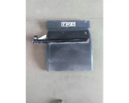 PETERBILT 579 FENDER, QUARTERHALF REAR