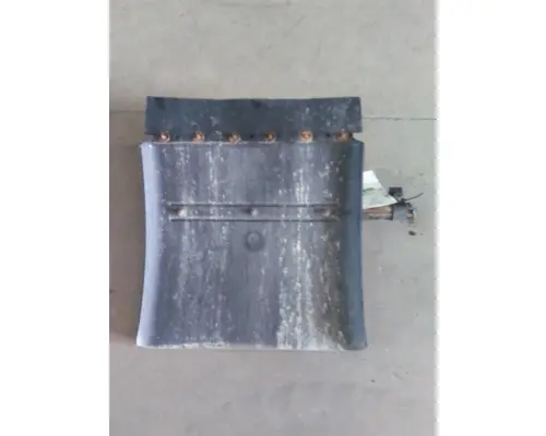 PETERBILT 579 FENDER, QUARTERHALF REAR