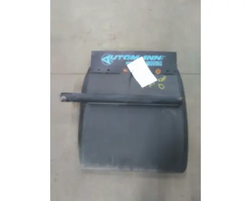 PETERBILT 579 FENDER, QUARTERHALF REAR