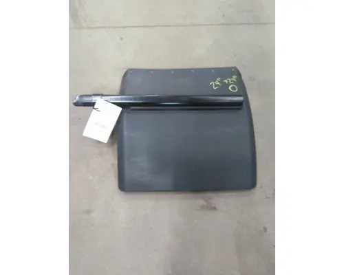 PETERBILT 579 FENDER, QUARTERHALF REAR