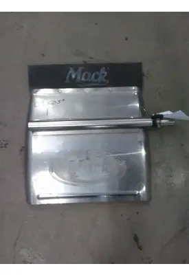 PETERBILT 579 FENDER, QUARTER/HALF REAR