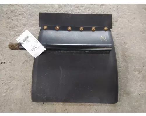 PETERBILT 579 FENDER, QUARTERHALF REAR