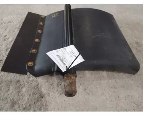 PETERBILT 579 FENDER, QUARTERHALF REAR