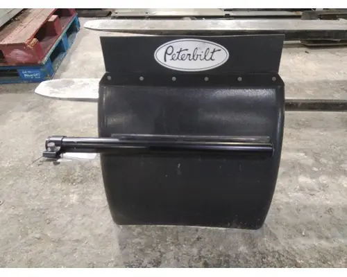 PETERBILT 579 FENDER, QUARTERHALF REAR