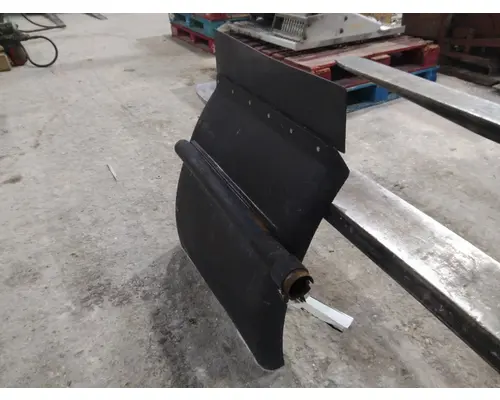 PETERBILT 579 FENDER, QUARTERHALF REAR