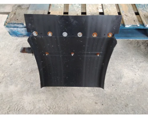 PETERBILT 579 FENDER, QUARTERHALF REAR