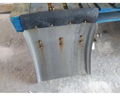 PETERBILT 579 FENDER, QUARTERHALF REAR