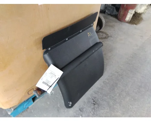 PETERBILT 579 FENDER, QUARTERHALF REAR