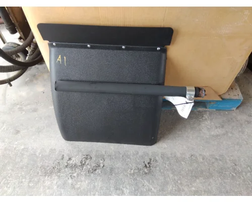 PETERBILT 579 FENDER, QUARTERHALF REAR